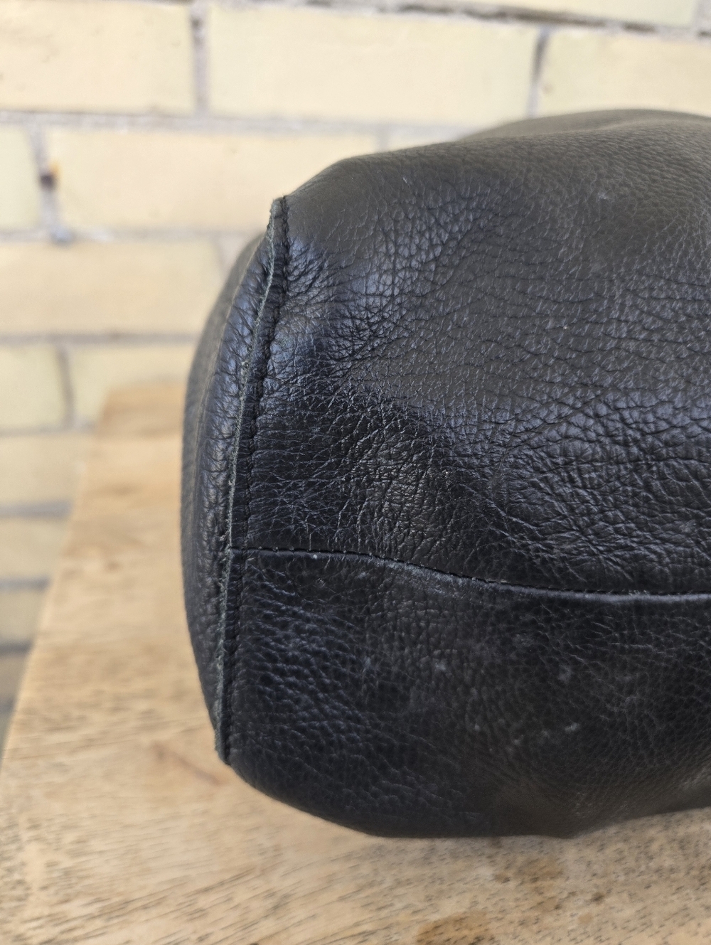 Roots Leather Tote - Picture 7 of 11